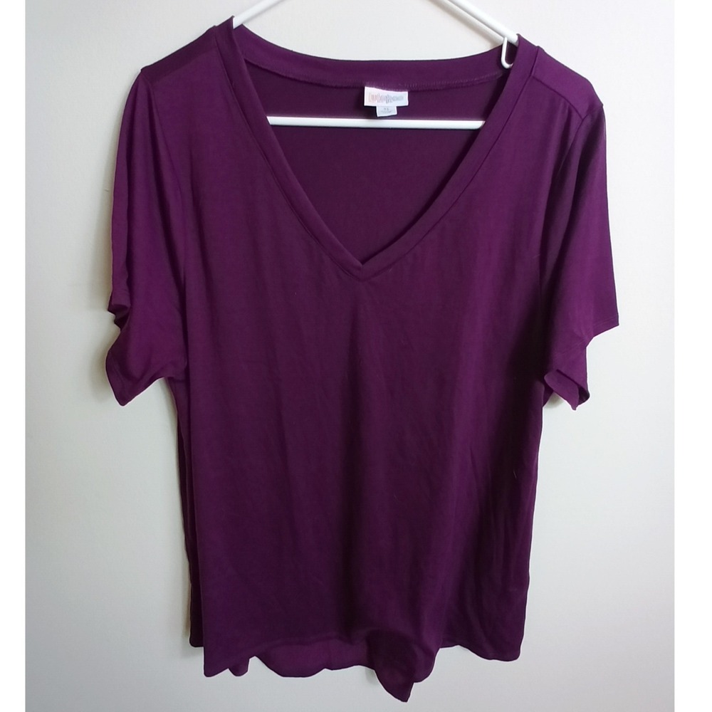 LuLaRoe Classic T Women XL Purple Excellent V-Neck Short Sleeve High-Low Hem